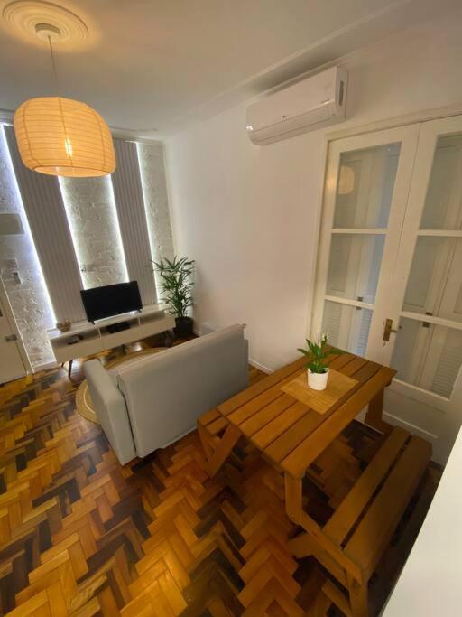 Apartamento Para Quem Procura Mobilidade E Aconchego Em Porto Alegre! Exterior foto